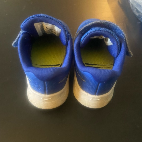 Royal blue toddlers Nike running shoes - Picture 5 of 7